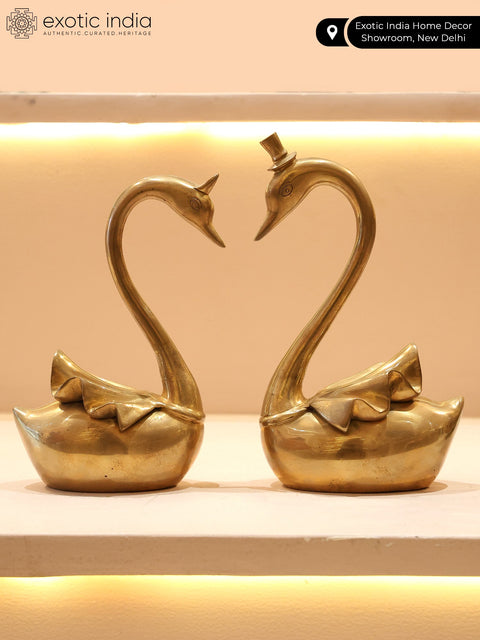 Mr. & Mrs. Swan Couple Statue | Home Decor