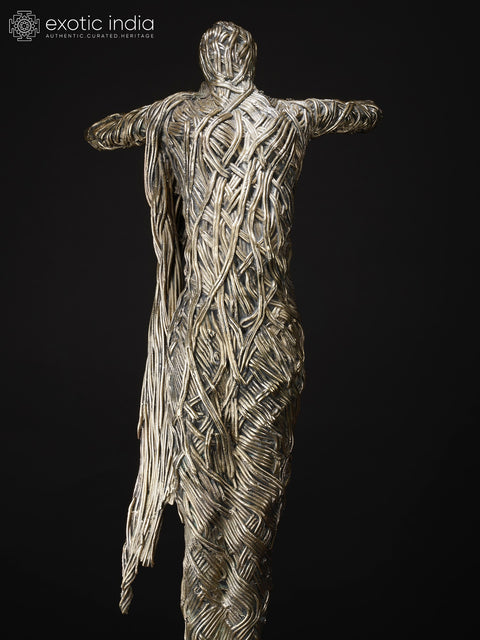 The Unravelling – A Figure Caught Between Becoming and Release | Modern Art