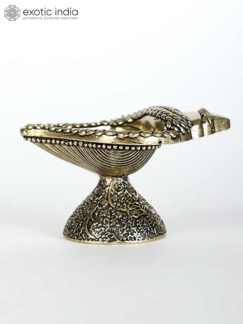 3" Small Conch Shape Brass Diya (Lamp)