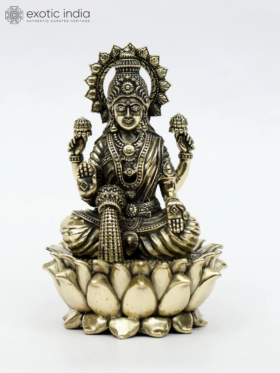 Small Superfine Blessing Goddess Lakshmi Brass Statue on Lotus
