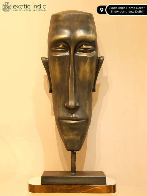 The Silent Seer