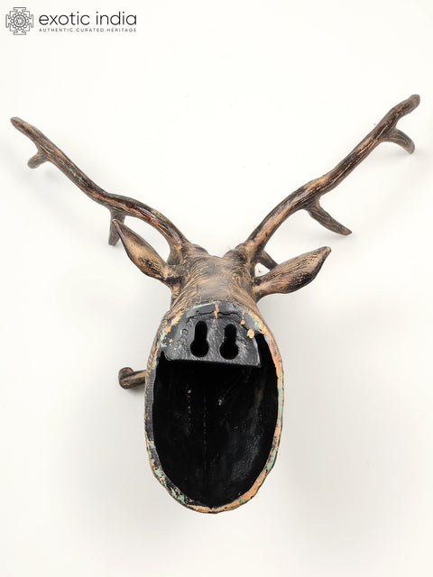 25" Modern Deer Statue with Sigar | Wall Hanging