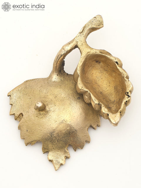 4" Decorative Brass Grape Bunch with Leaf Design for Wall Decor