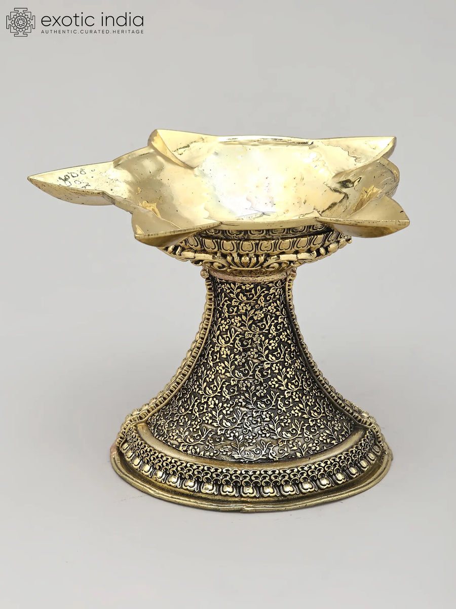 Small Brass Five Wick Oil Lamp for Pooja