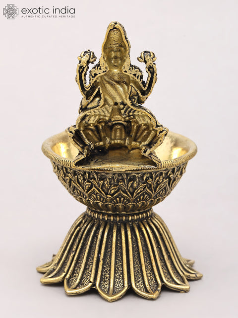 5" Small Superfine Goddess Lakshmi Diya (Lamp) in Brass
