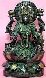 Handmade Goddess Lakshmi Brass Idol for Pooja
