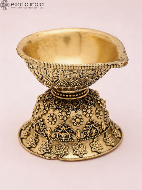 3" Small Superfine Puja Diya (Lamp) in Brass