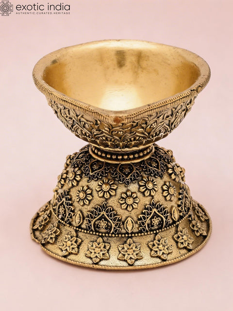 3" Small Superfine Puja Diya (Lamp) in Brass