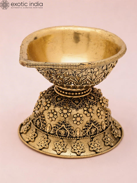3" Small Superfine Puja Diya (Lamp) in Brass