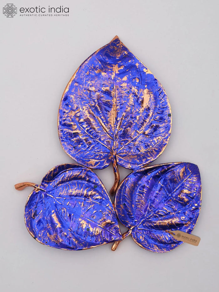 9" Elegant Leaf-Shaped Brass Platter for Home Decor