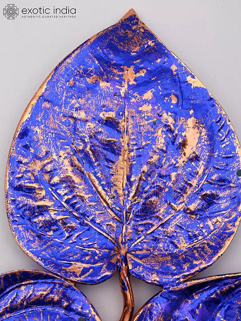 9" Elegant Leaf-Shaped Platter | Table Decor