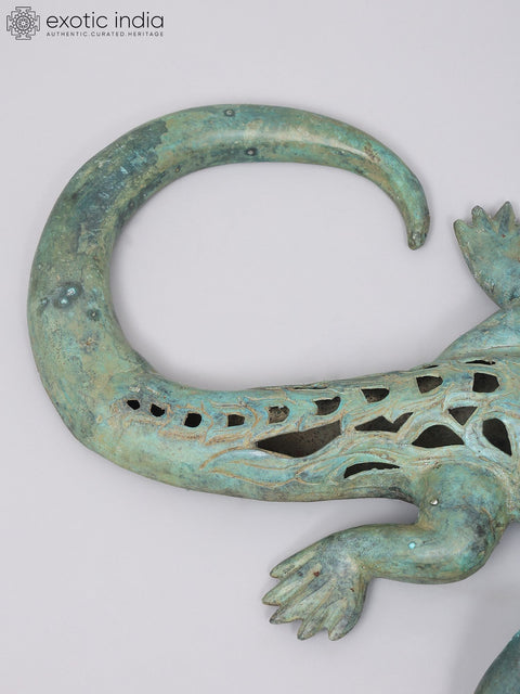 Decorative Gecko (Lizard) in Openwork Design – Handcrafted Brass Sculpture with Patina Finish