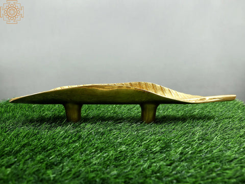 15" Banana Leaf Door Handle In Brass
