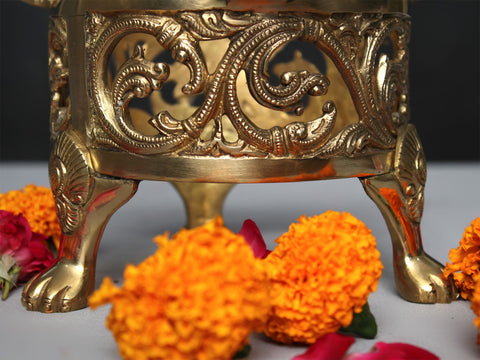 7" Brass Decorative Urli Stand
