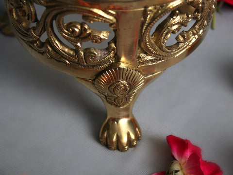 7" Brass Decorative Urli Stand