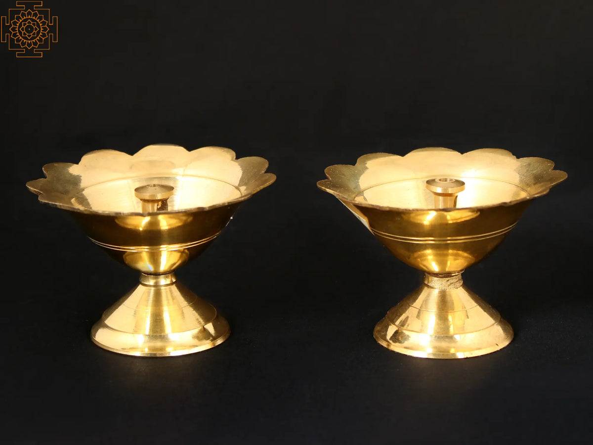 2'' Small Flower Shaped Deepam (Set of 2) | Brass