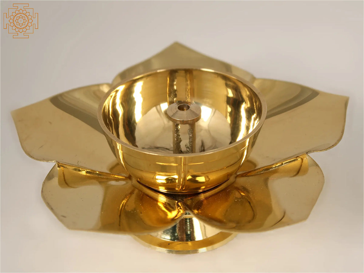 4" Small Designer Oil Lamp With Petals | Brass