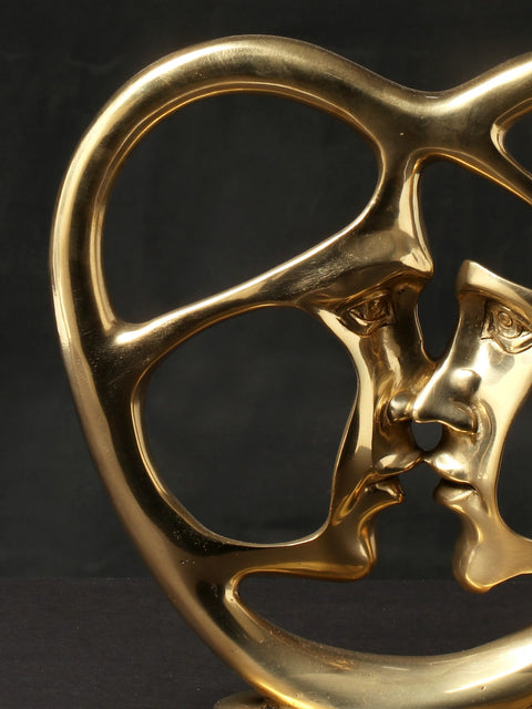 10" Lovers Rubbing Their Noses | Brass Decor Showpiece