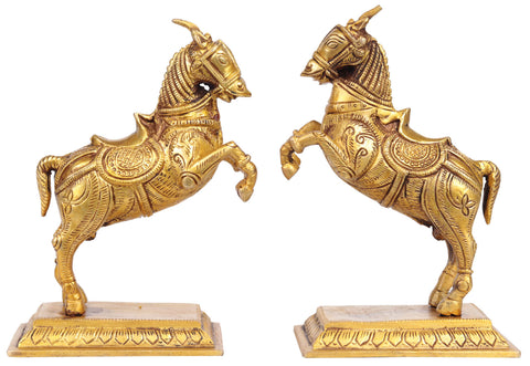 Pair of Dynamic Horses