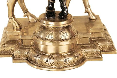 Murlimanohar – One who Looks Beautiful with a Flute