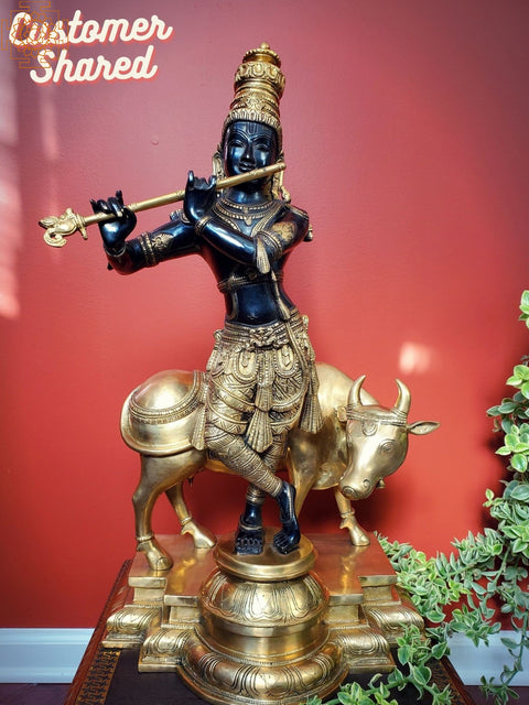 Murlimanohar – One who Looks Beautiful with a Flute