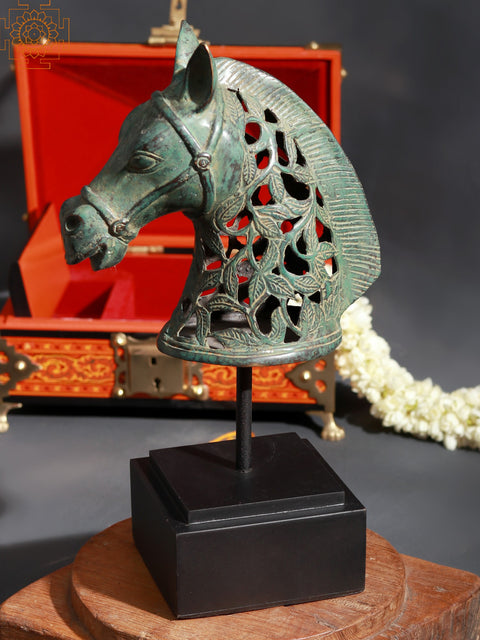 Horse Head on Stand