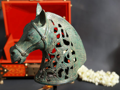 Horse Head on Stand