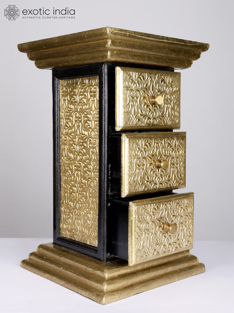 Finely Fully Decorated Pedestal