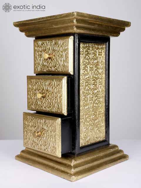 Finely Fully Decorated Pedestal