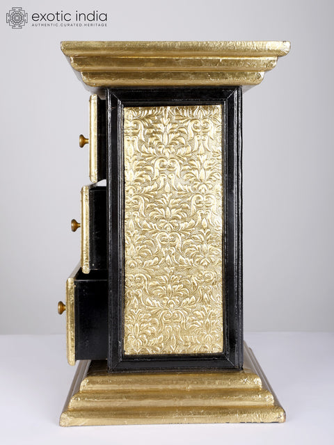 Finely Fully Decorated Pedestal