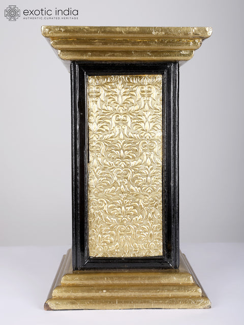 Finely Fully Decorated Pedestal