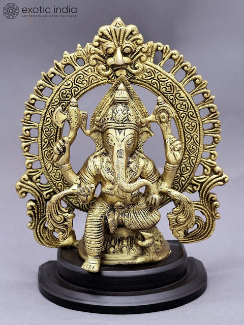 9" Lord Ganesha Idol with Kirtimukha Prabhavali | Ganapati Brass Statue