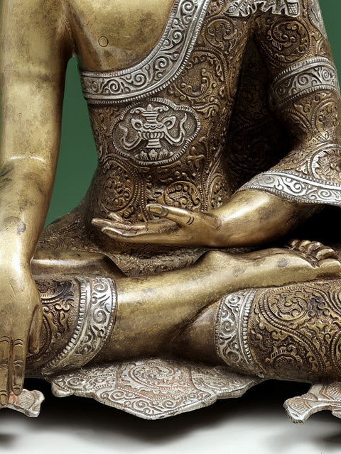 20" Bhumisparsha Buddha with Awesome Robe