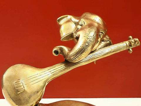 9" Musical Ganesha (Ganesha Playing Sitar)