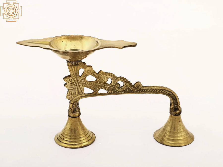 5" Brass Aarti Diya with Handle for Pooja